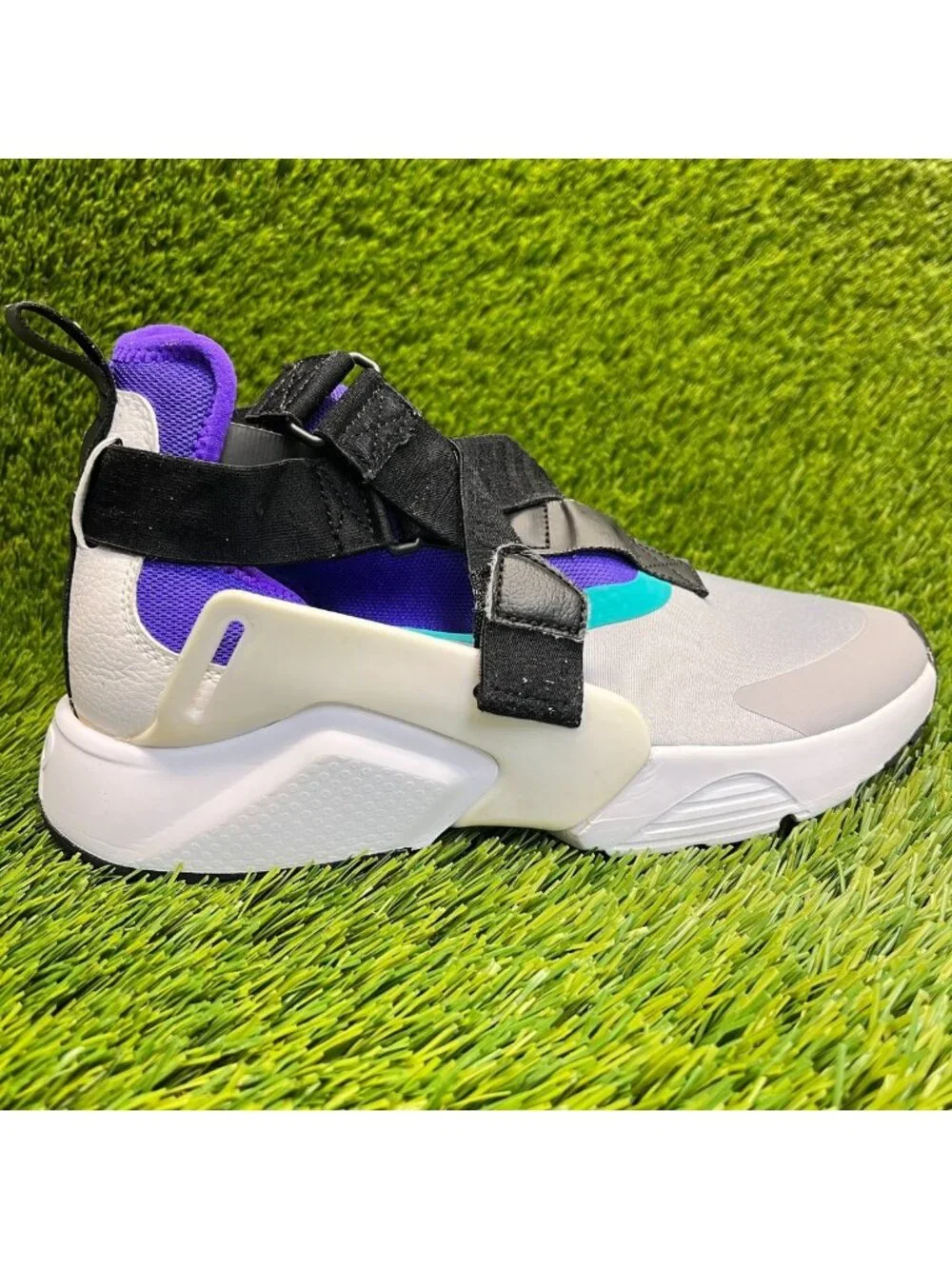 Nike Air Huarache City Womens Size 6.5 Gray Purple Black Athletic Shoes Sneakers